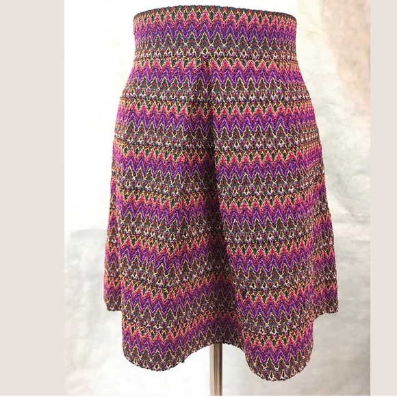 Francesca's Annabella Beautiful Zig Zag Chevron - Picture 2 of 4